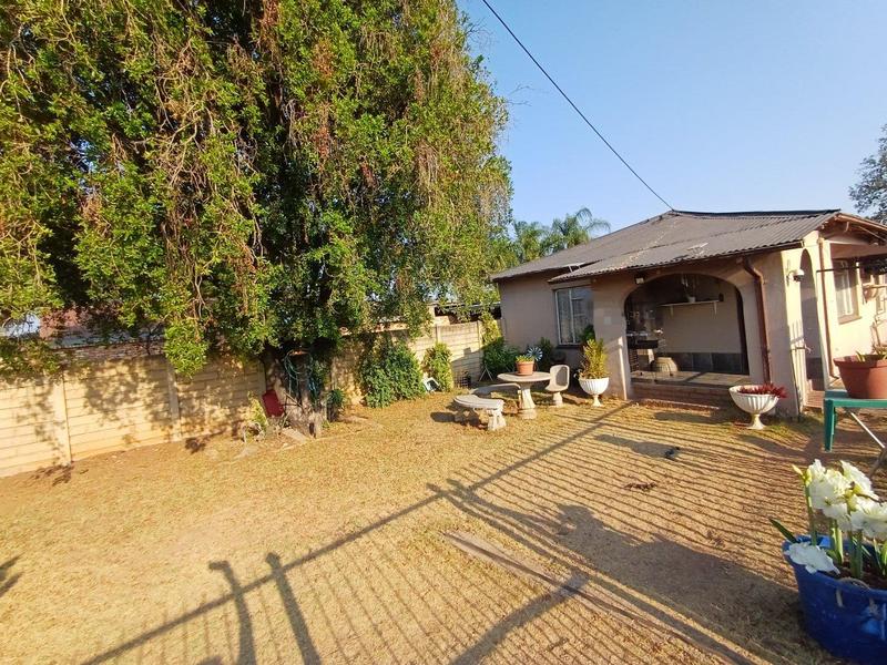 5 Bedroom Property for Sale in Claremont Western Cape